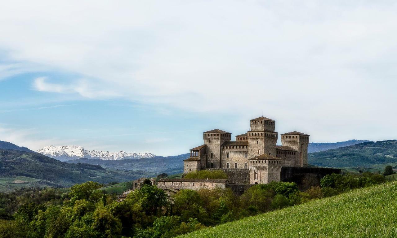 La Locanda Del Borgo Torrechiara エクステリア 写真